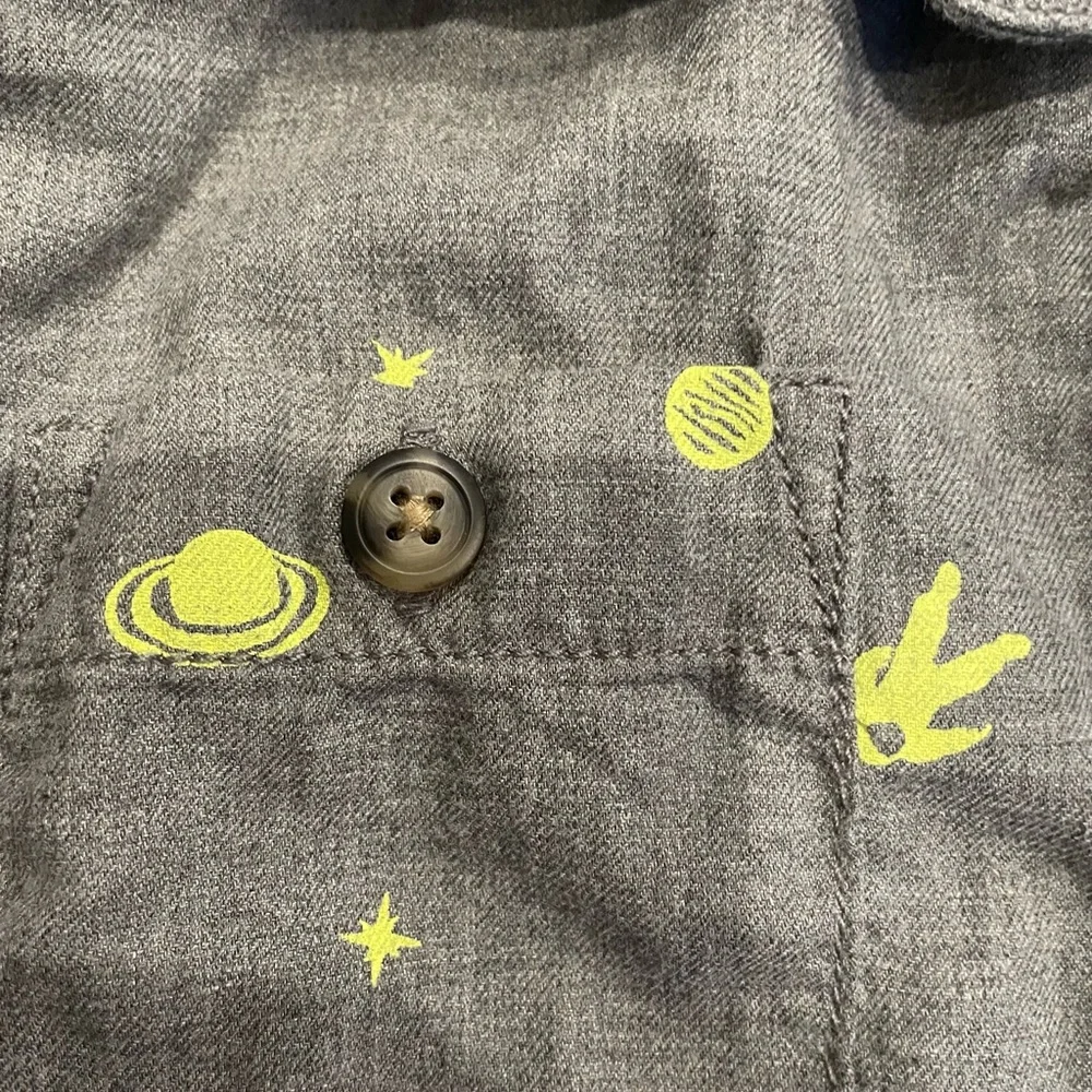 Gymboree Long Sleeve button up shirt size S